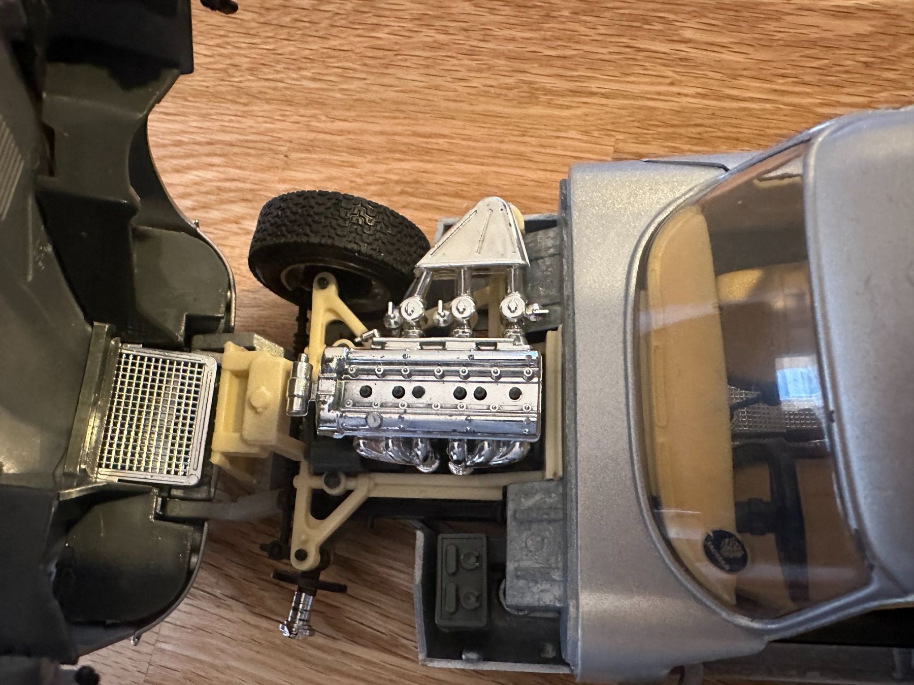 Bburago Modellini d'auto: Bburago E-Type Jaguar Silber 1:18 – Usato da Lausanne venduto da brixton 8