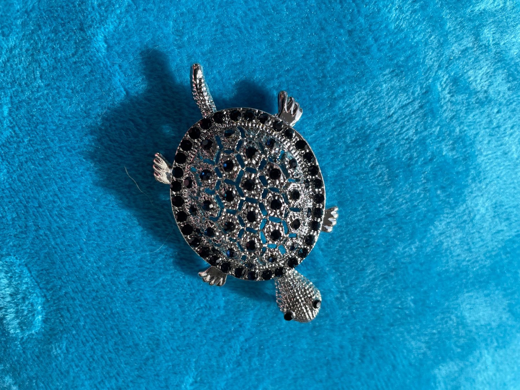 Spille & Fermagli: Schmuck Schildkröte Brosche mit  Steinen Silberfarben – Nuovo (secondo la descrizione) da Zürich venduto da Sundaygirl 1