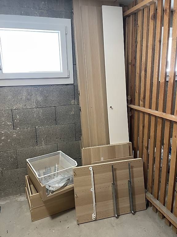 Armadi: Armoire dressing IKEA Pax – Usato da Pully venduto da pil_d9l2 2