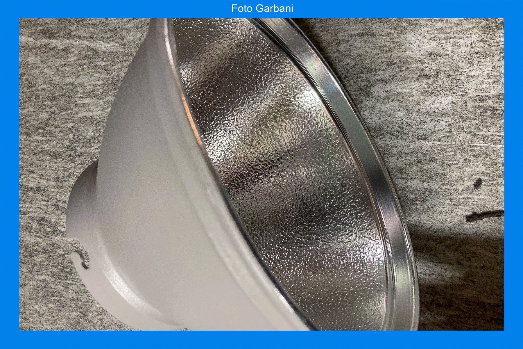 Elinchrom Blitze: Elinchrom riflettore – Gebraucht aus Muralto von FotoGarbani