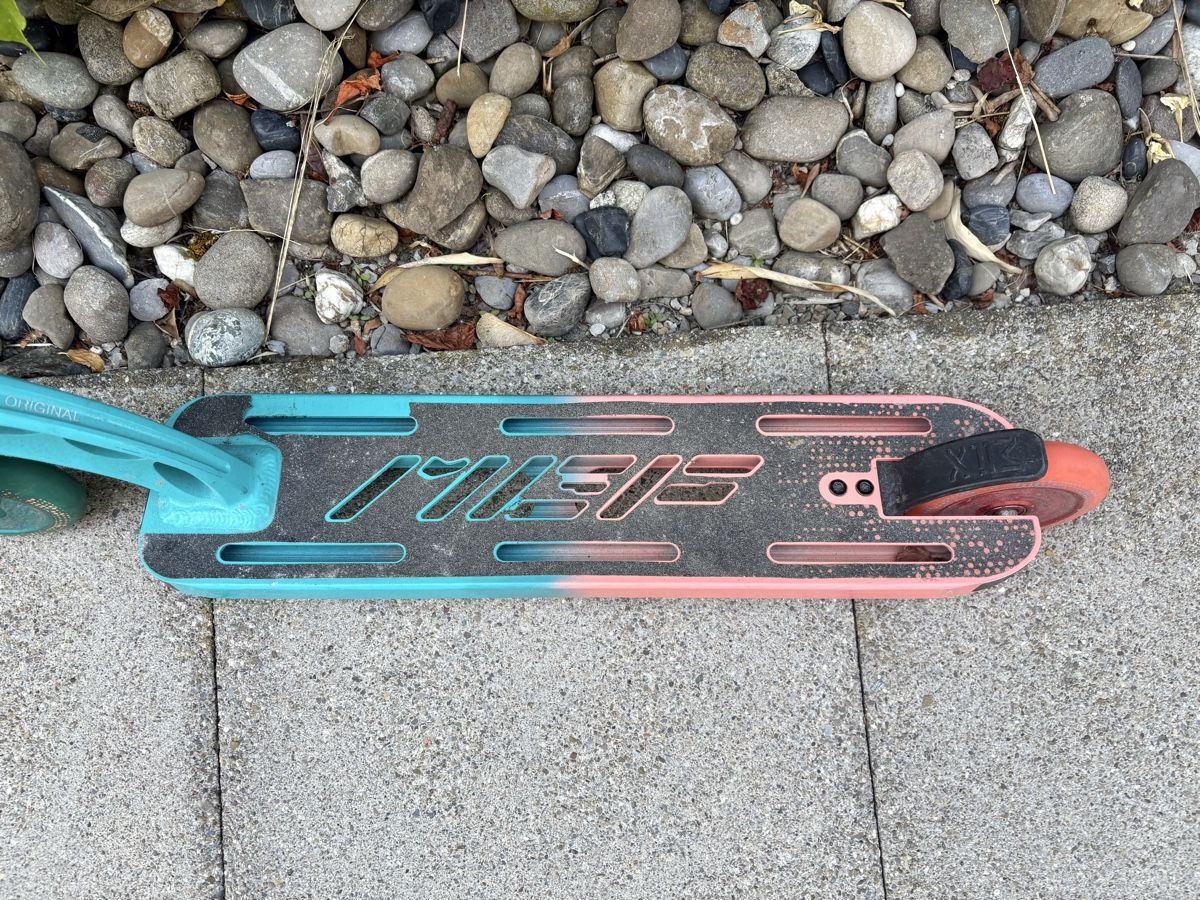 Kickboard: MGP Scooter, gebraucht türkis/pink – D'occasion à Lufingen par Fluripondia 5