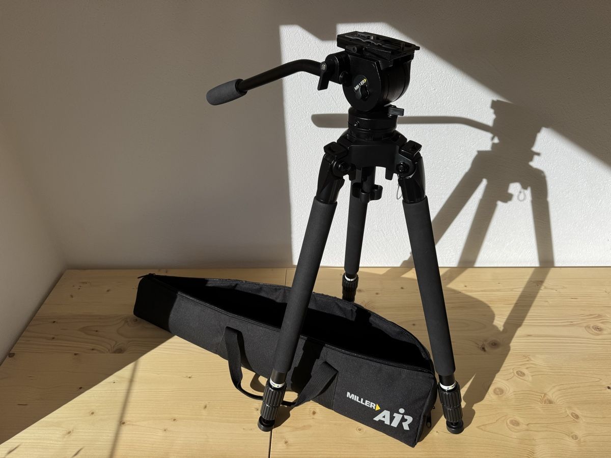 Treppiedi & Teste: Miller (3001) Air Tripod System – Nuovo (secondo la descrizione) da Pontresina venduto da EngadinJules