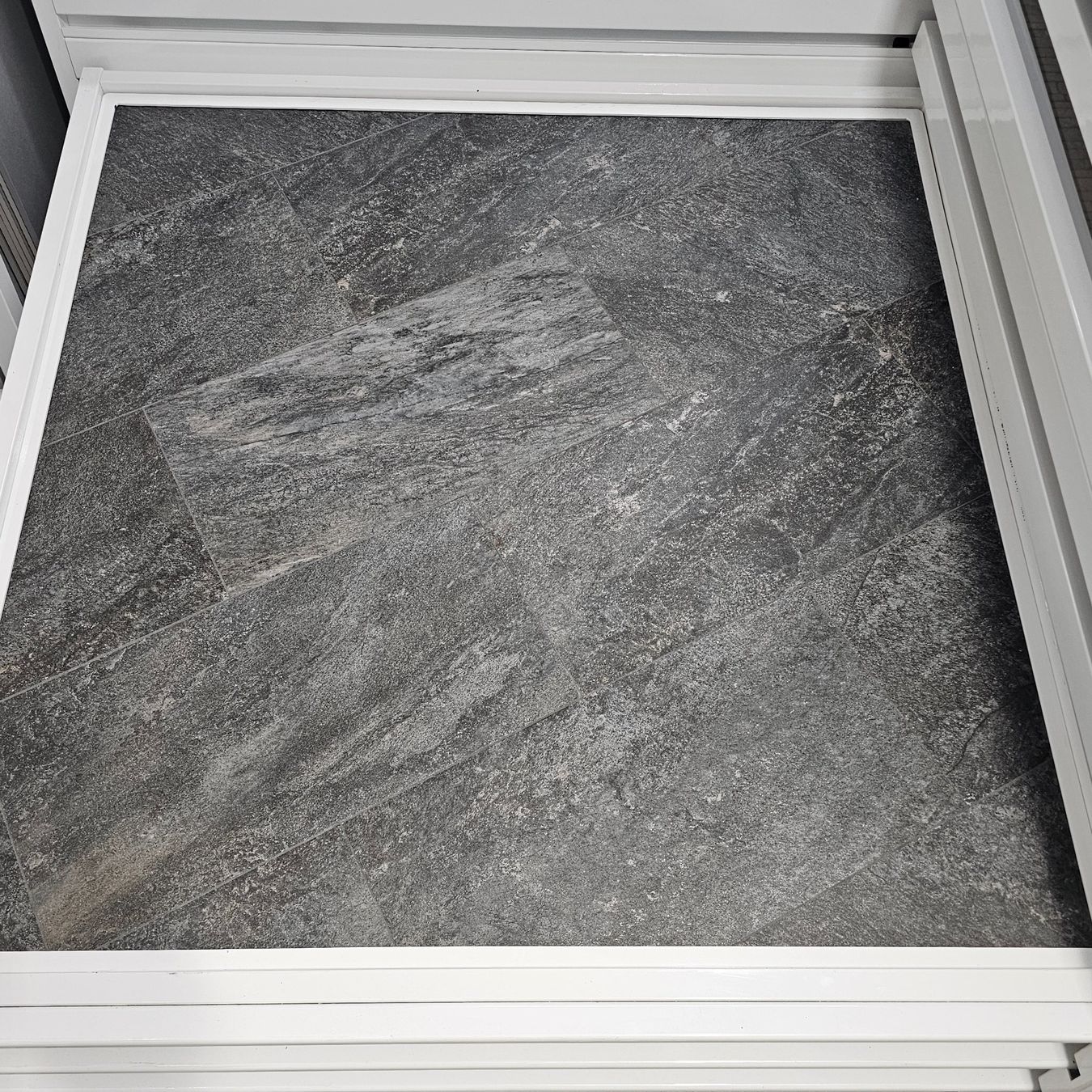 Rivestimenti per pavimenti: TOP Angebot / Wand oder Bodenplatten 30x60 oder 60x60cm 9mm – Nuovo e nell'imballaggio originale da Tübach venduto da swiss-sani