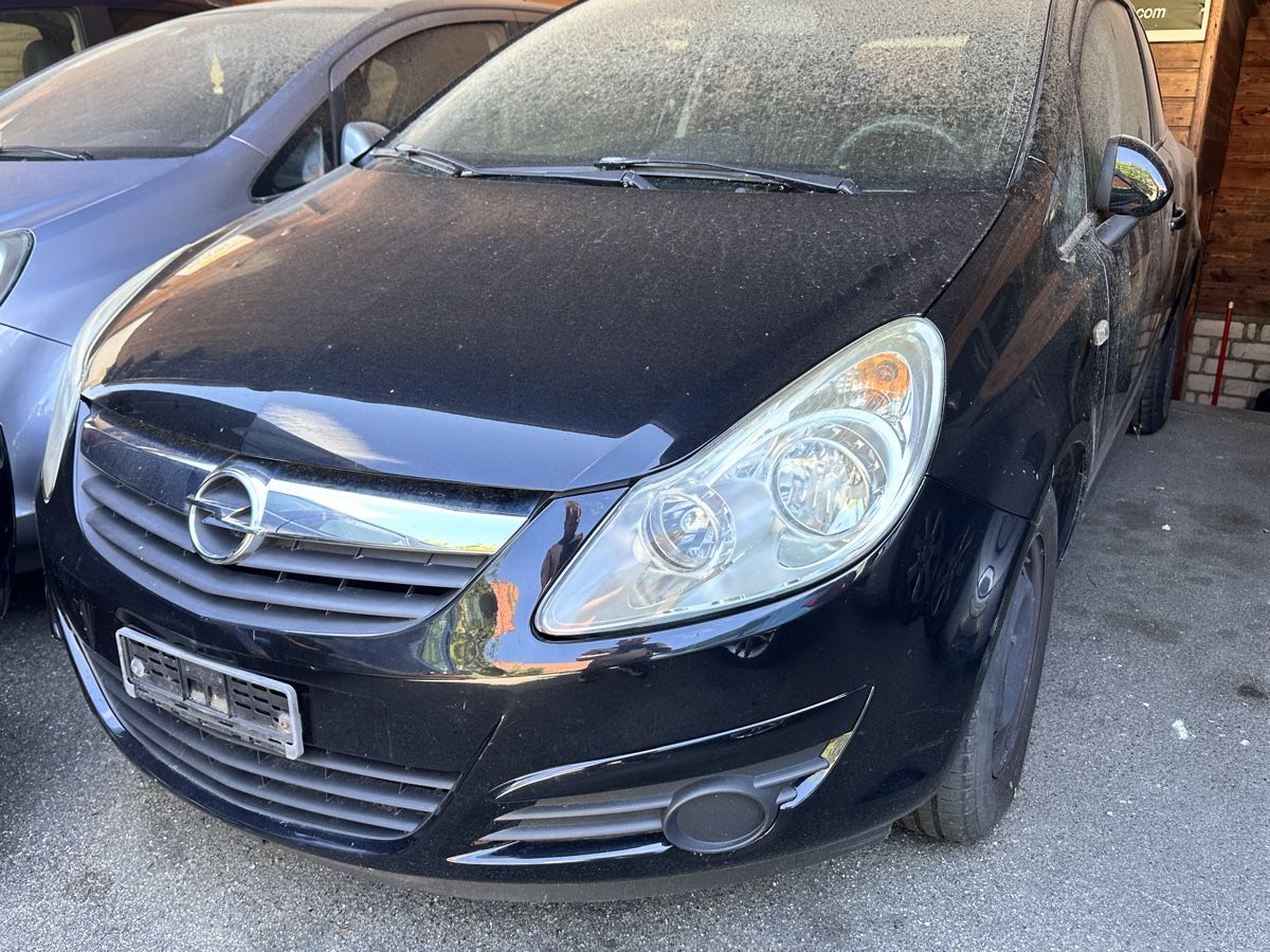 Opel Toutes les pièces auto: Stossstange vorne OPEL CORSA D  – D'occasion à Oensingen par 071089