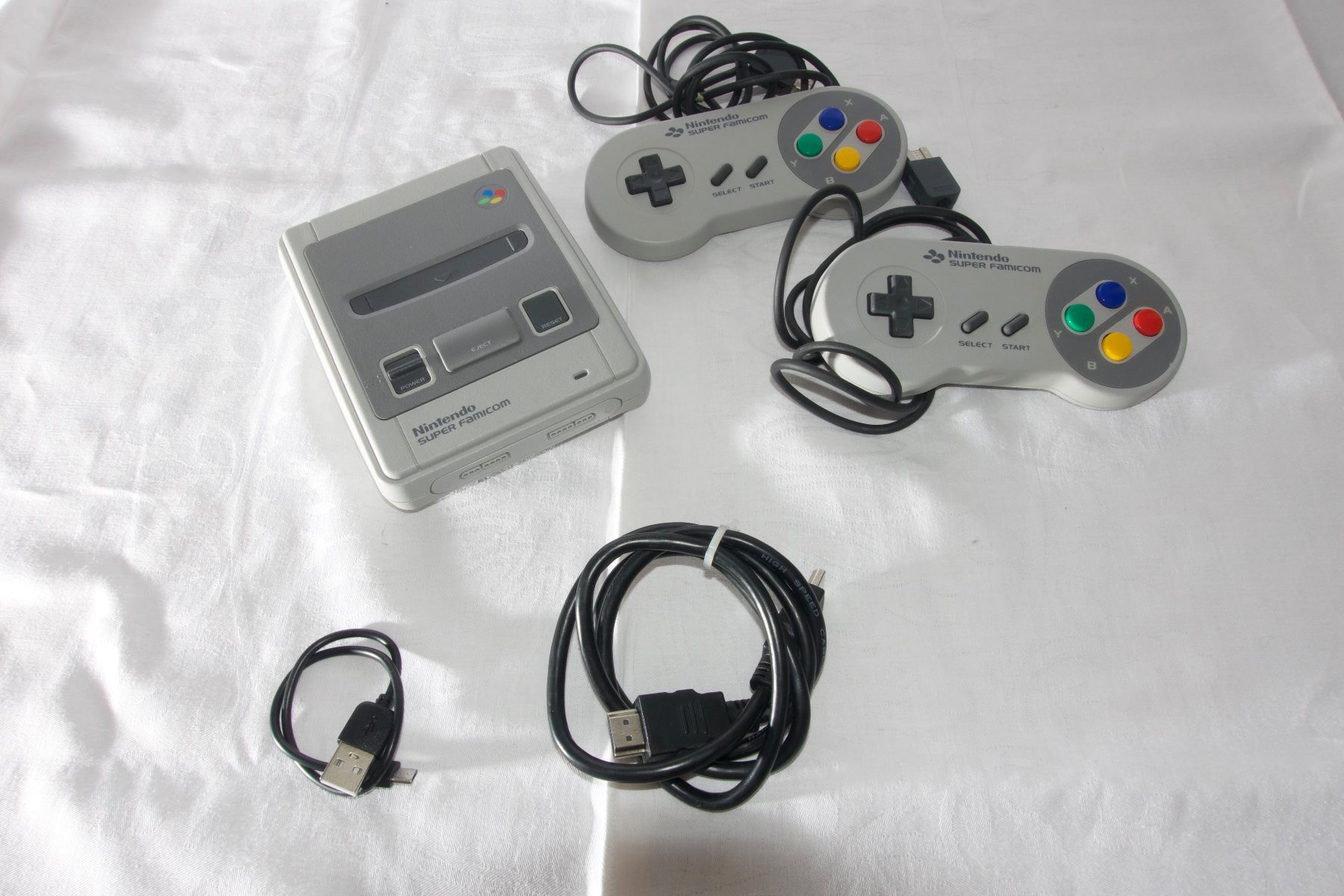 Nintendo Console: Super Nintendo Super Famicom Konsole mit 2 Controller – Usato da Zürich venduto da sgmiles 2
