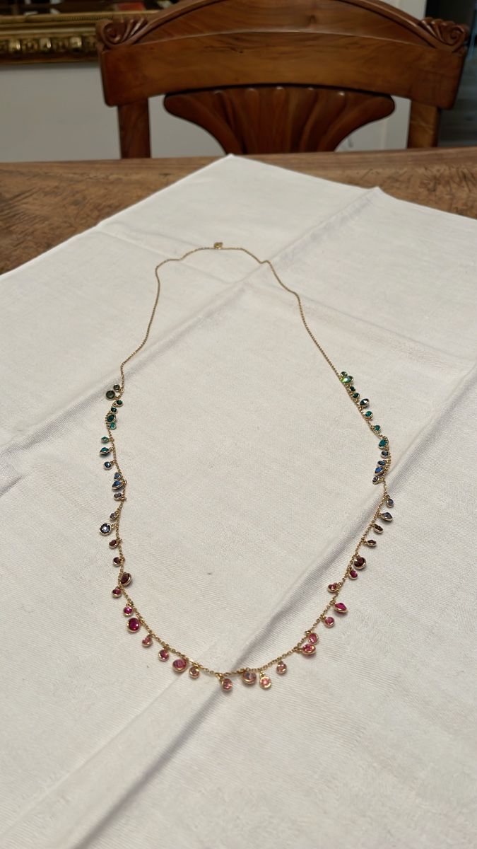 Ketten: SWAROVSKI Kette mit bunten Steinen. – Neu und originalverpackt aus Gattikon von mo.suter