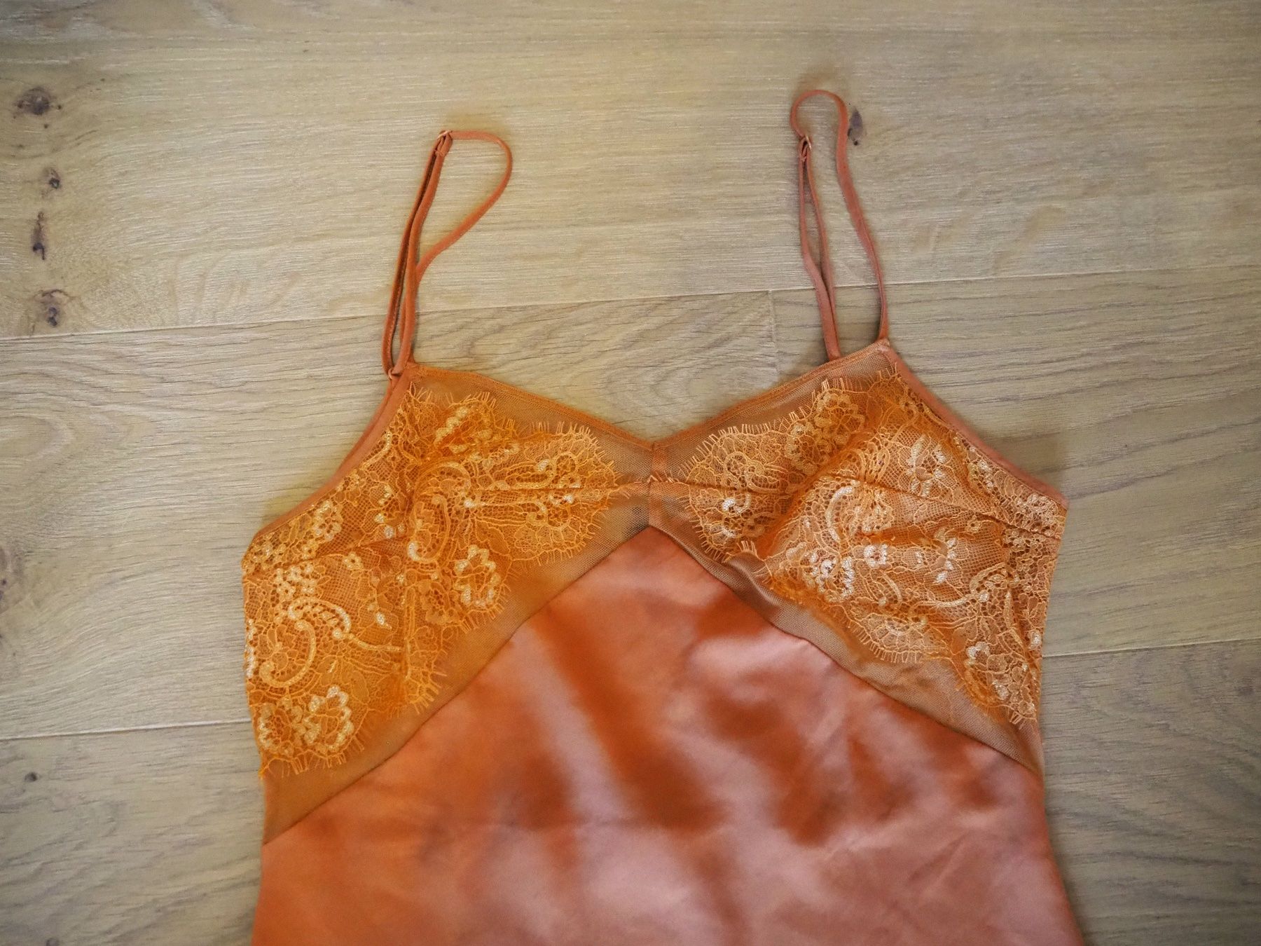 Triumph Negligees & Pyjamas: Pyjama Triumph Spitze Orange Gr. S – Gebraucht aus Zürich von snowow 1