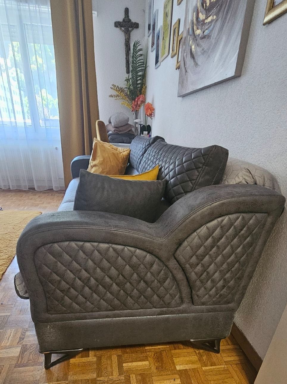 Divani: 2 Canapés lit en velours gris capitonnés - comme neufs – Usato da Monthey venduto da Chez-Dani-81 5