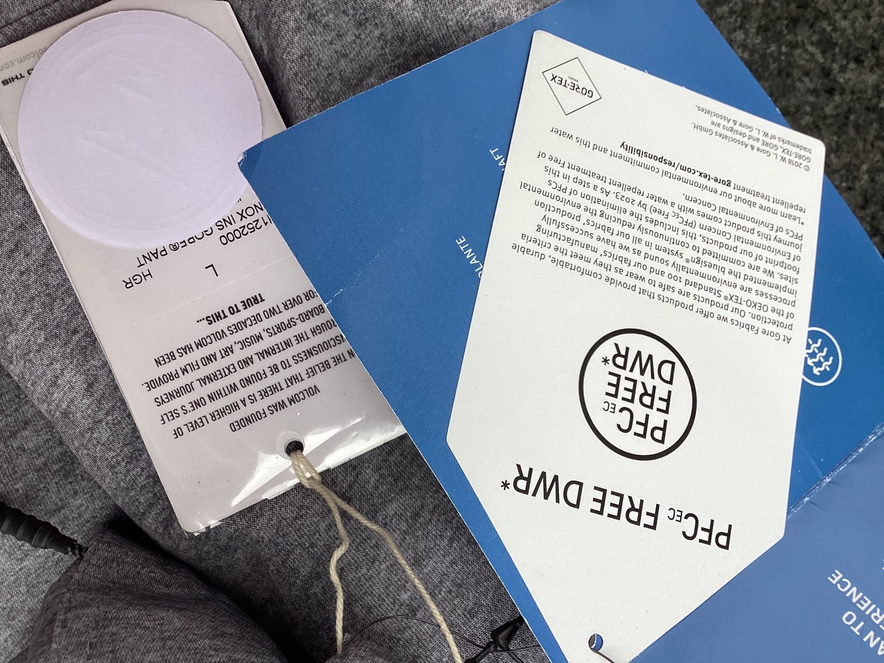 Volcom Pantaloni: Dame Volcom Skihose Goretex – Nuovo (secondo la descrizione) da Flüelen venduto da ne08 3