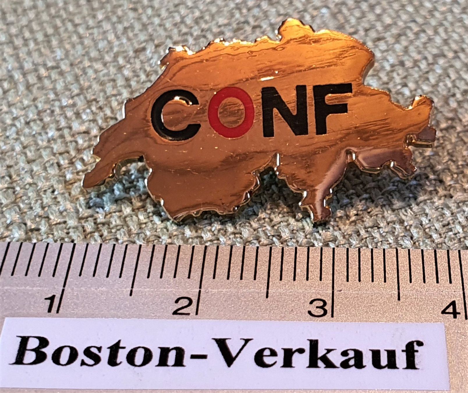 Placchette & Badge: B012 - Pin Schweiz  CONF – Usato da Reinach BL venduto da Boston-Verkauf 1
