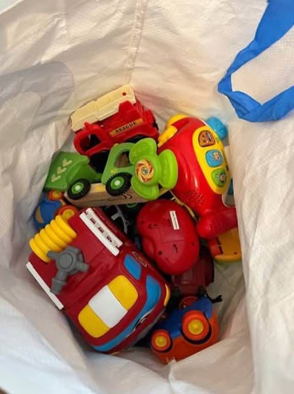 Giocattoli: Sac de jouet/ camions, voitures  – Usato da Vérossaz venduto da rad_g68s 3