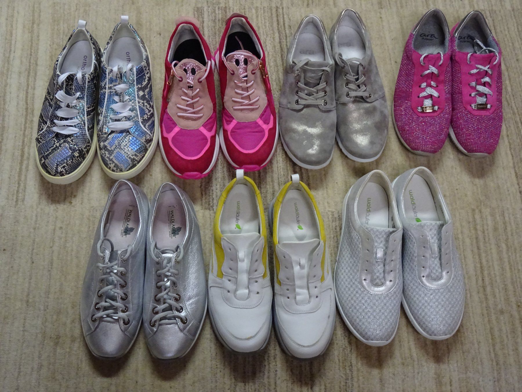 Scarpe da donna: Damen Sneakers – Usato da Lauwil venduto da Costco