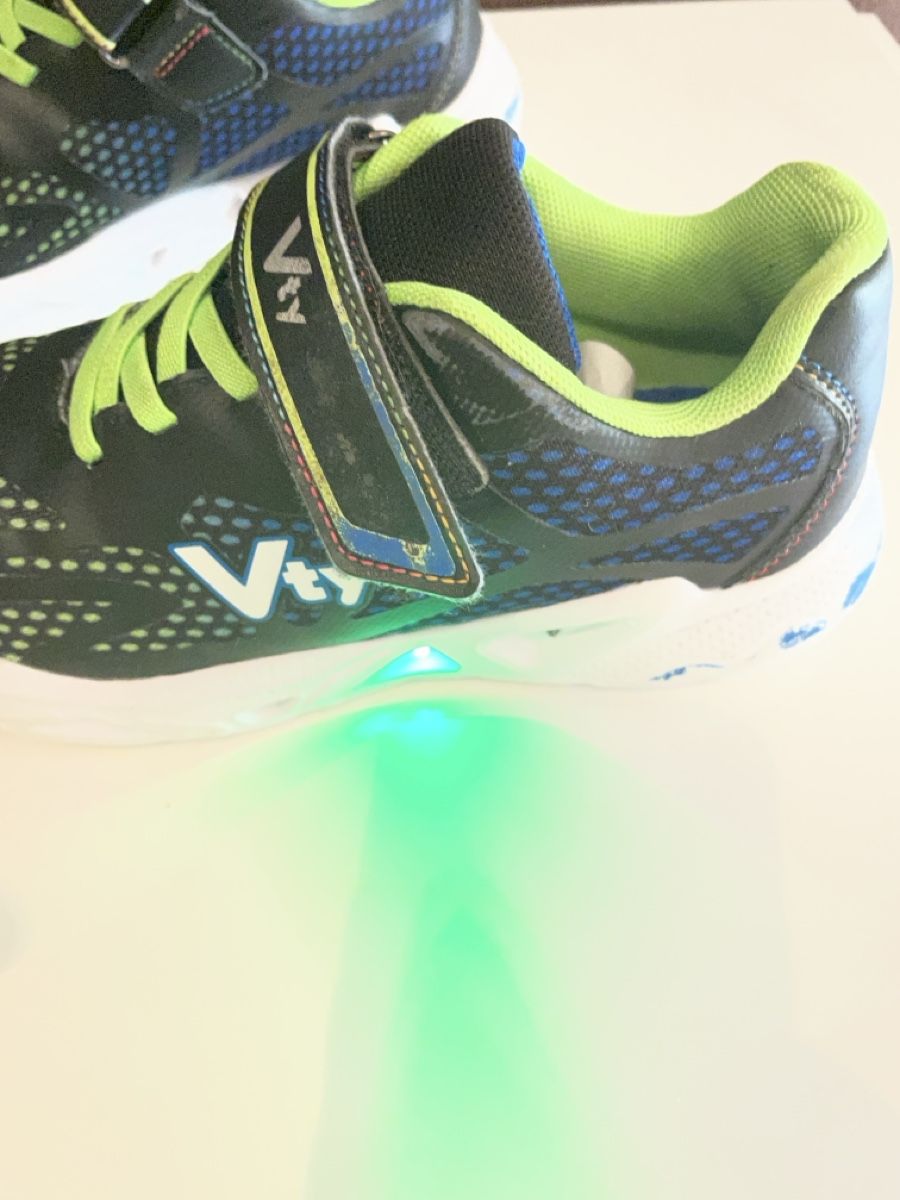 Scarpe per ragazzi: Vty Kinderschuhe Gr.36 mit Blinklicht – Usato da Kriens venduto da boramisch 2