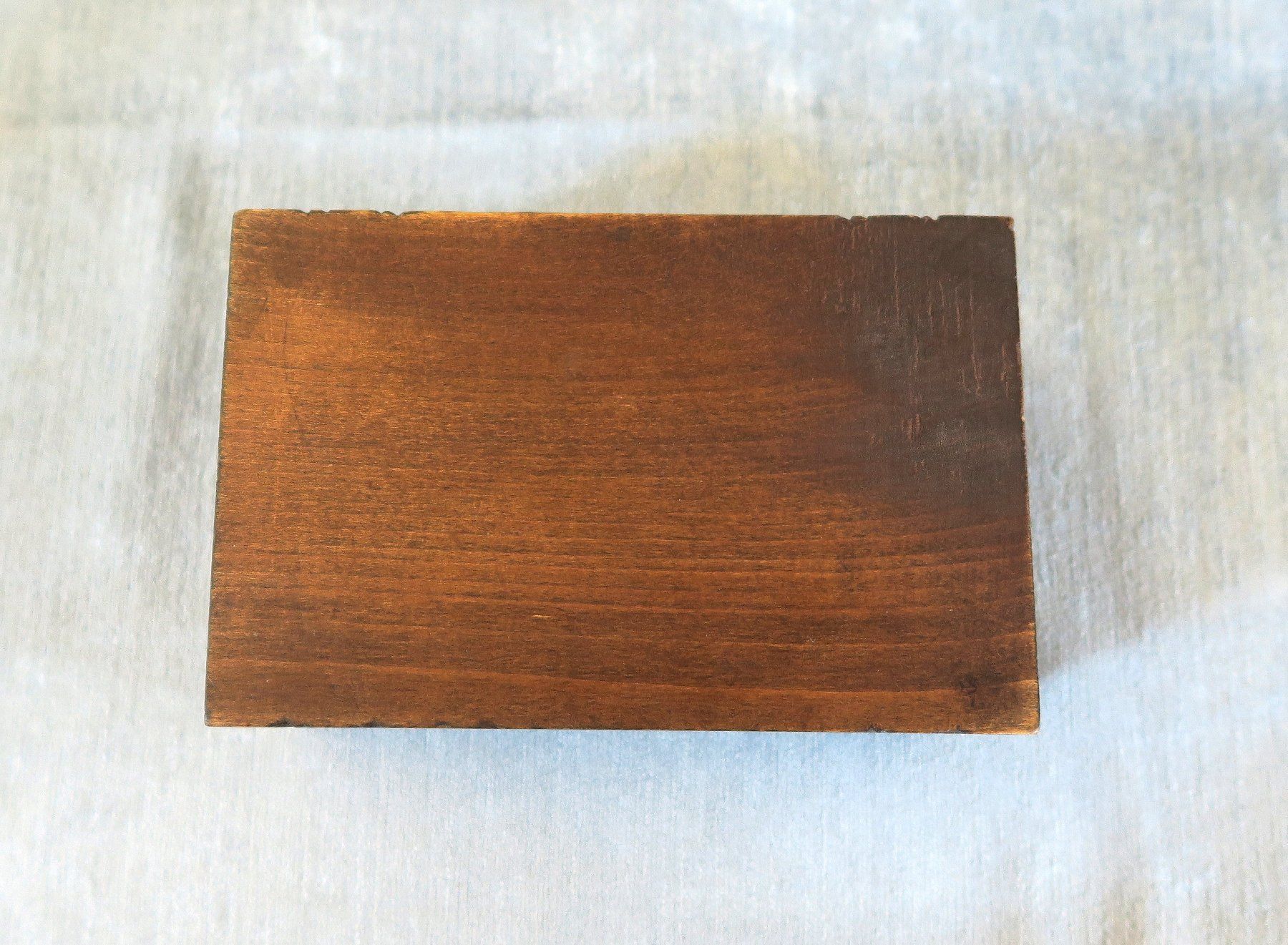 Coffrets à bijoux: Holz Schatulle mit Schnitzerei – D'occasion à Brittnau par marlenestone 6