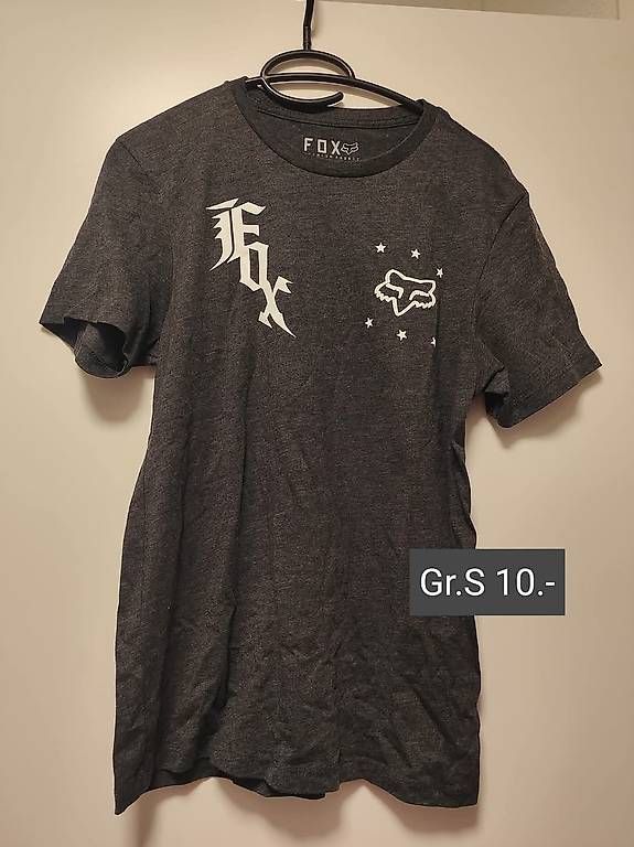T-shirt: Tshirt gr.S – Nuovo (secondo la descrizione) da Beromünster venduto da aniram90