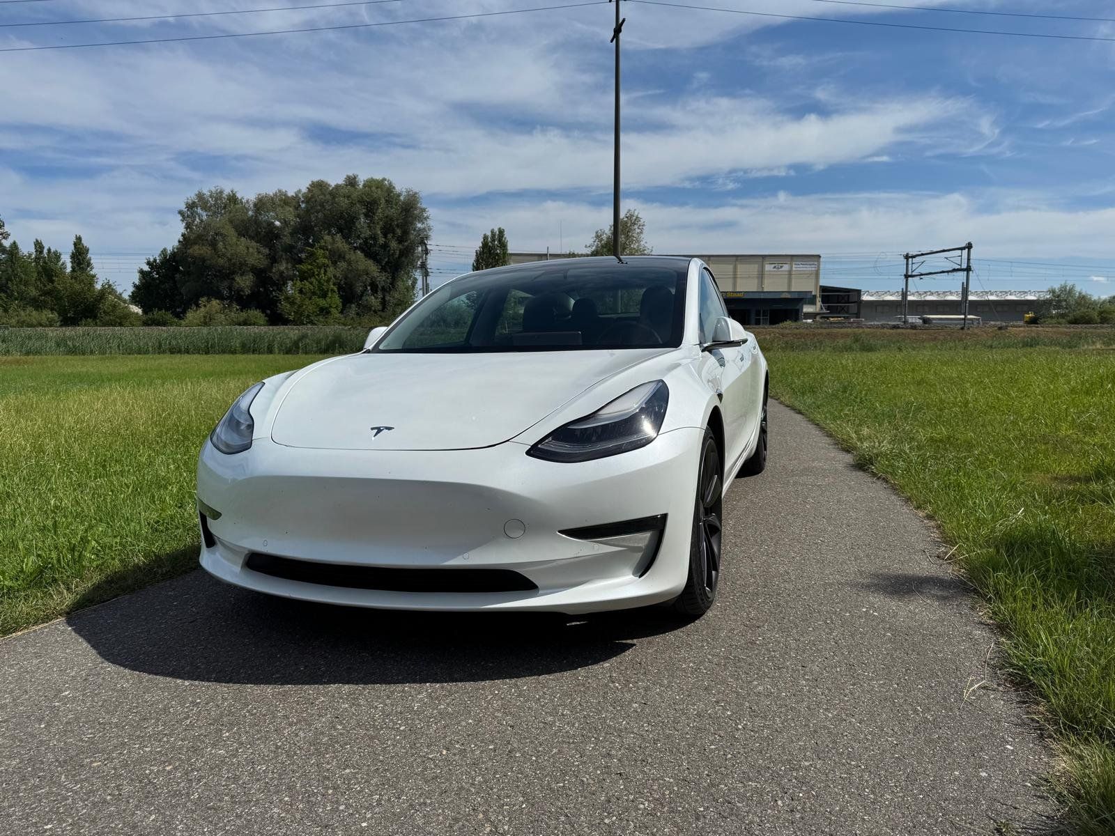 Tesla Automobili: Tesla Model 3 – Usato da Hefenhofen venduto da NietoAutomobile
