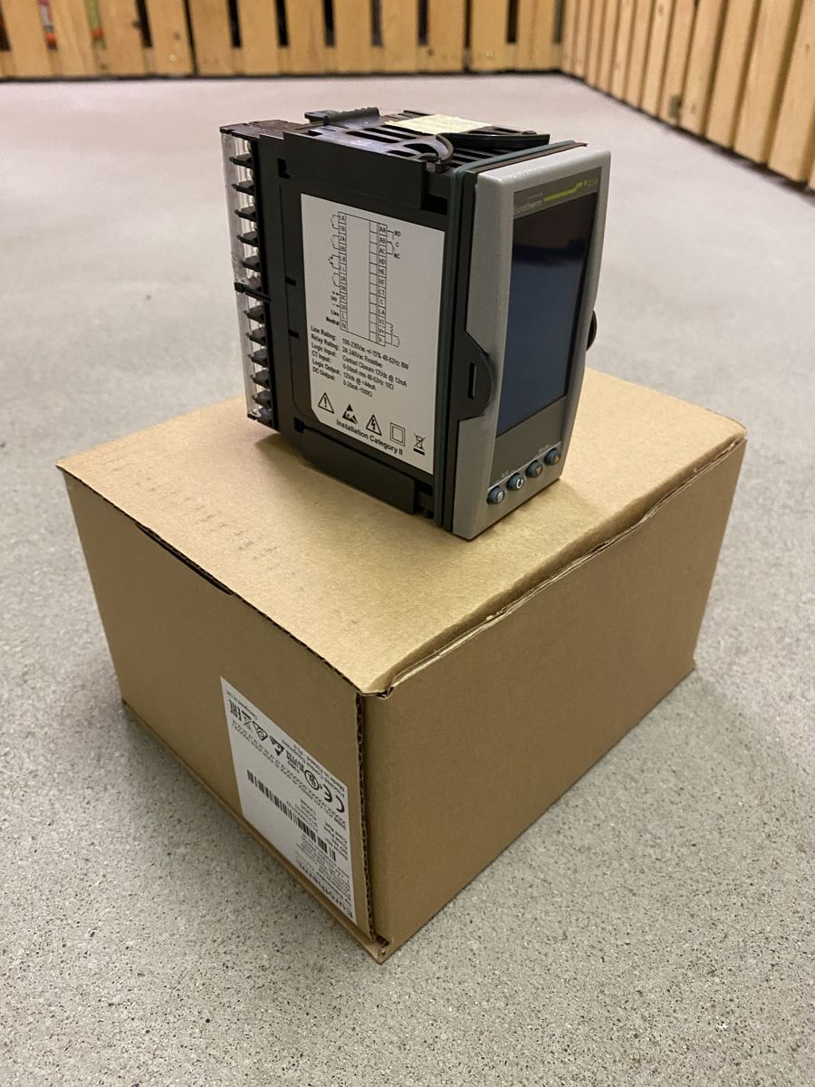 Systèmes de contrôle: Temperatur Controller – Neuf avec emballage d'origine à Bütschwil par Amazing_target
