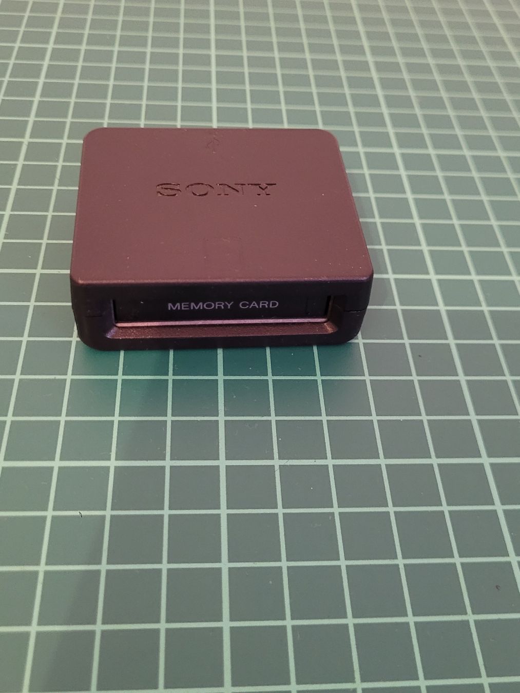 Lettori di schede: Sony Memory Card Reader/Adapter - Black - Excellent! – Usato da Meyrin venduto da Retro-GZ