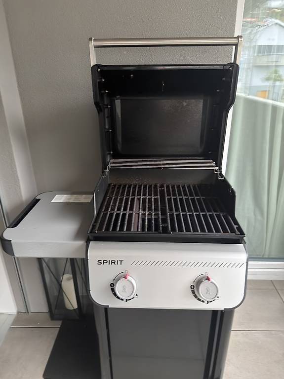 Weber Griglie: Grill Weber Spirit e accessori – Usato da Giubiasco venduto da mat_n8k5 1