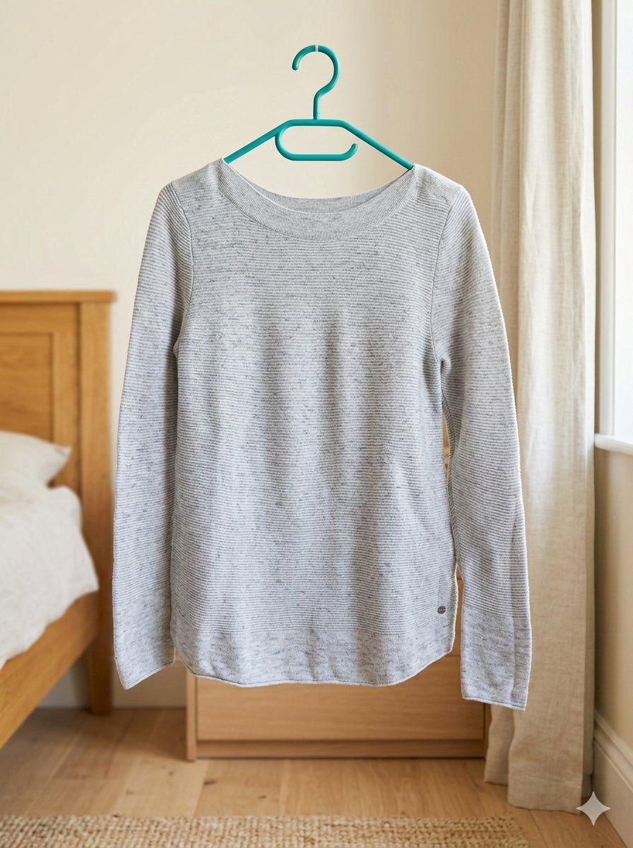 Maglioni & Felpe: Hellgrauer Baumwollpullover – Locker & Stylisch – Usato da Taverne venduto da SelenaR.