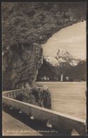 Axenstrasse mit  Flüelen  und Bristenstock