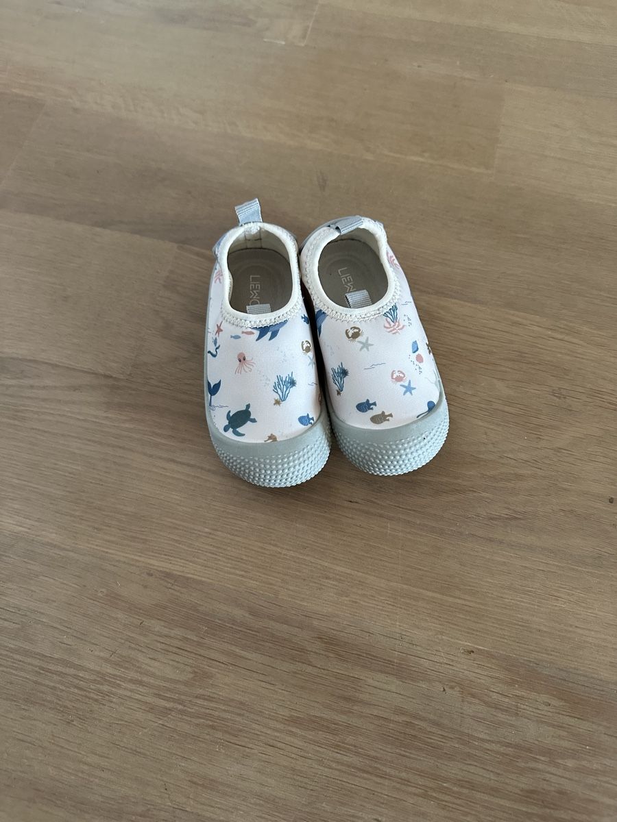 Liewood Scarpe per ragazzi: Badeschuhe von Liewood, Grösse 22 – Nuovo e nell'imballaggio originale da Erlenbach ZH venduto da OD15