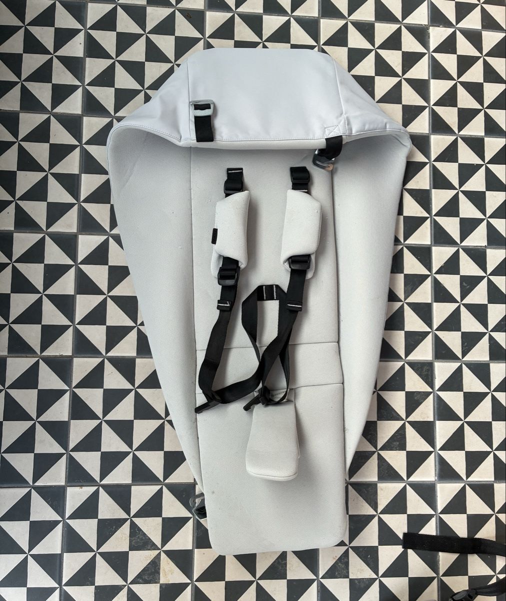 Thule Anhänger: THULE Chariot infant sling – Gebraucht aus Olten von louisamariia