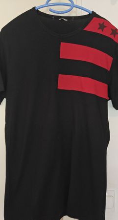 Stylish Black T-Shirt with Red Stripes & Stars - Size S