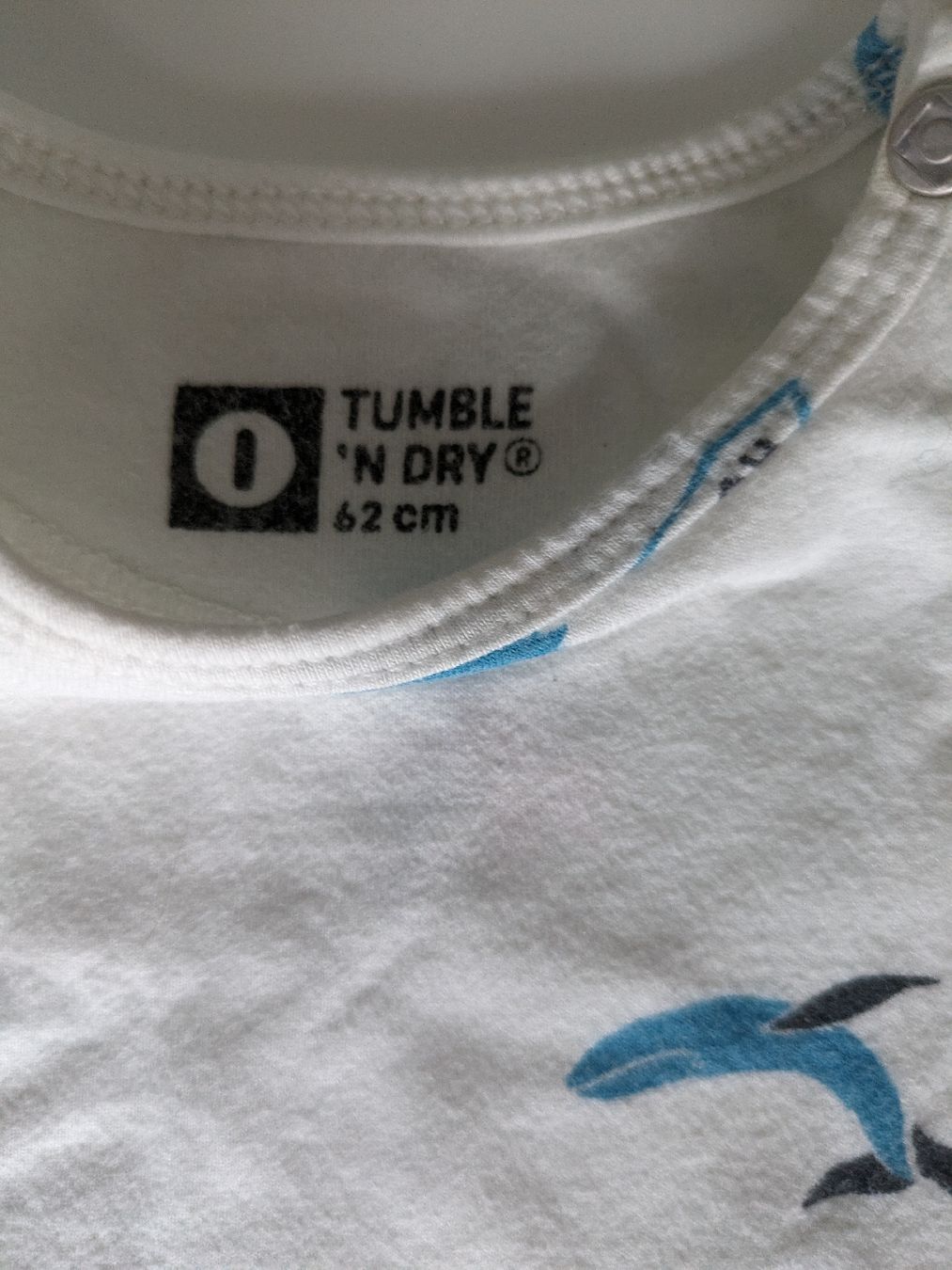 Hemden, Tops & T-Shirts: T-Shirt TUMBLE 'N DRY, Grösse 62 – Gebraucht aus Kölliken von mic_9n9d 1