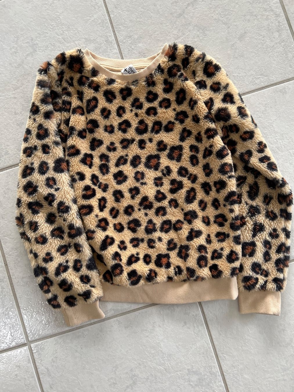 Pulls et sweat-shirts: Pullover Gr 146/152 – D'occasion à Lostorf par Venice16