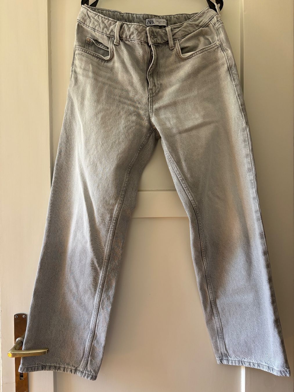 Zara Jeans: Zara Jeans Gr. 36 – Gebraucht aus Zürich von Ksenia_RBR