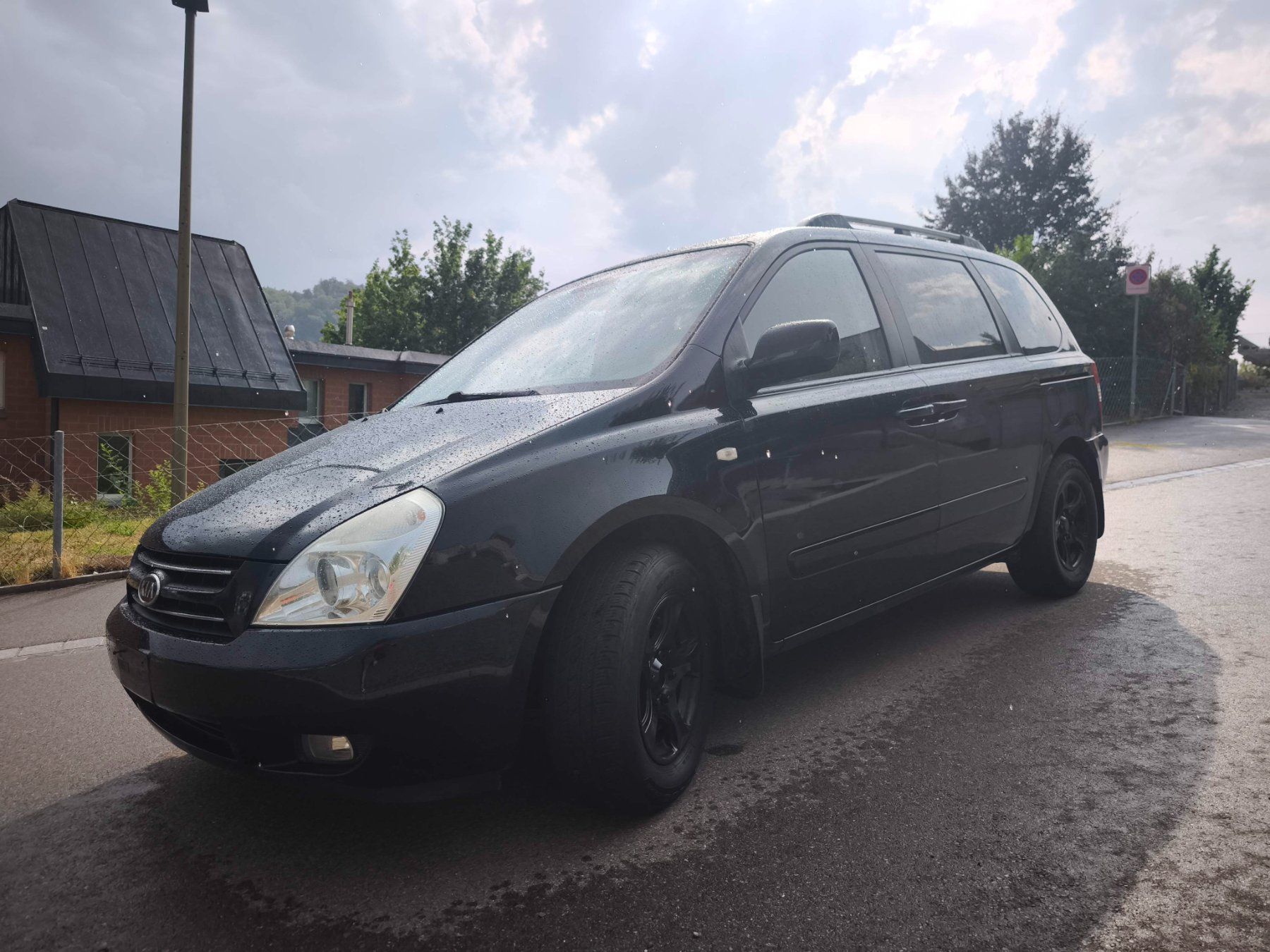 Kia Automobili: Kia Carnival lll mit 6 Sitzen – Usato da Winterthur venduto da Olaf4weiss 3