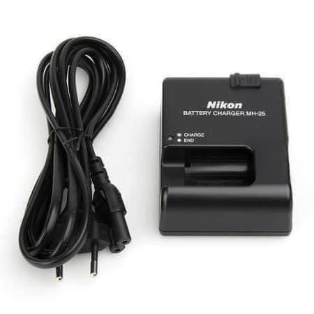 Nikon Akkus & Batterien: Akkuladegerät NIKON MH-25‪ – Neu (gemäss Beschreibung) aus Murten von the.ace 1
