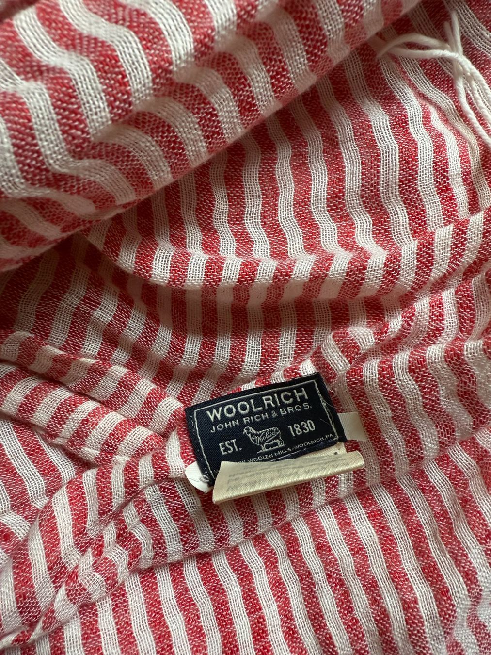 Foulards & écharpes: WOOLRICH - Schal rot-weiss gestreift – D'occasion à Zürich par Diazaio 3