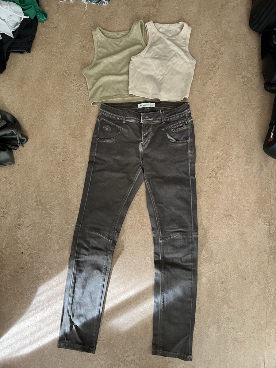 Lotti di vestiti: Outfit Set – Usato da Dietikon venduto da vnsmrc 1