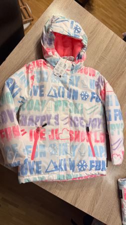 Neue Skijacke Größe 134