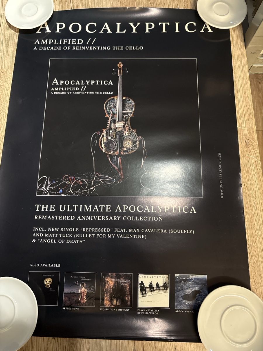 Foto & Immagini: Affiche originale Apocalyptica Amplified – Usato da Neuchâtel venduto da sharposneaks