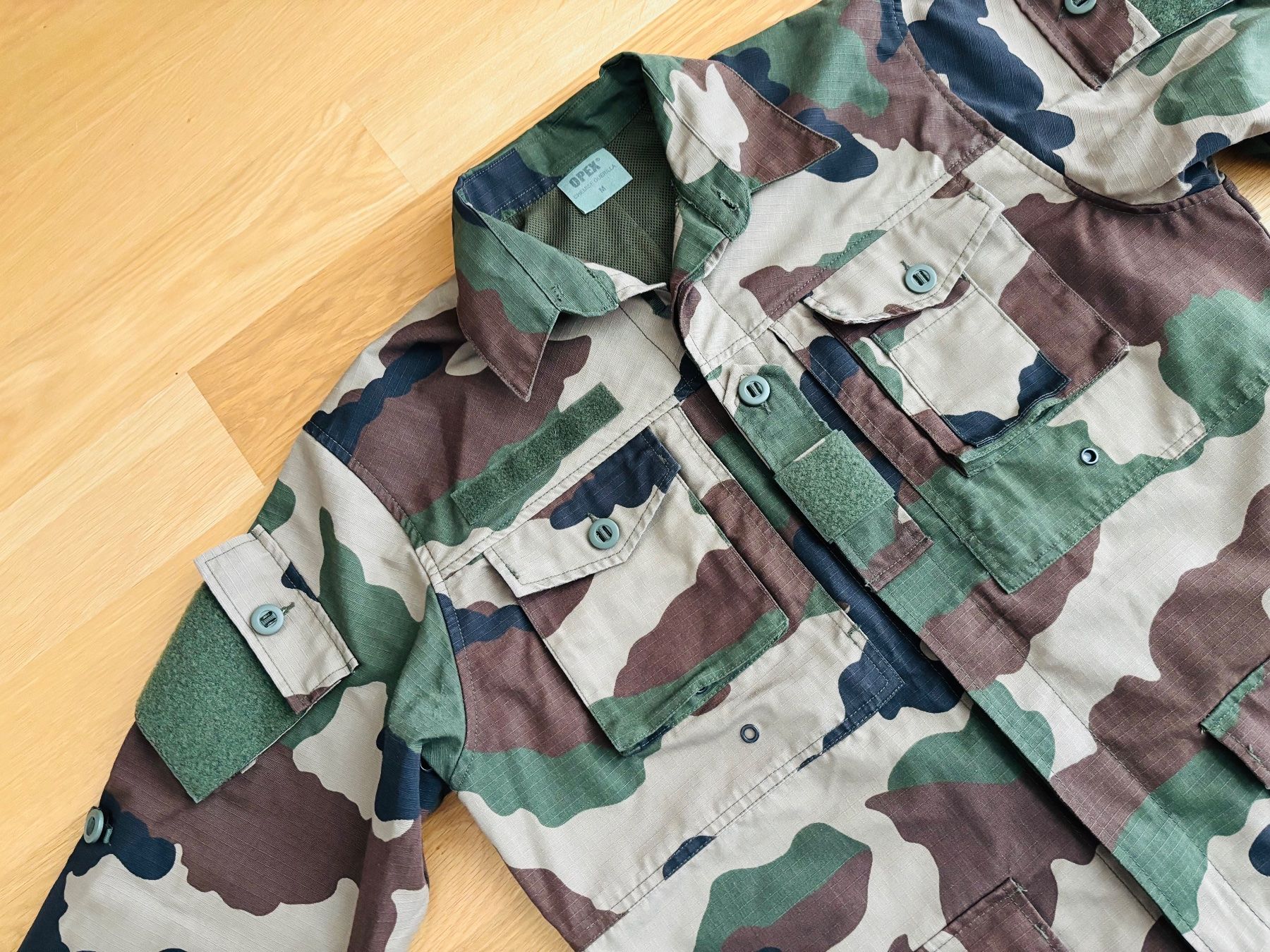 Uniformi: Armee Uniform, NEU – Nuovo (secondo la descrizione) da Zürich venduto da 2KiWi 1