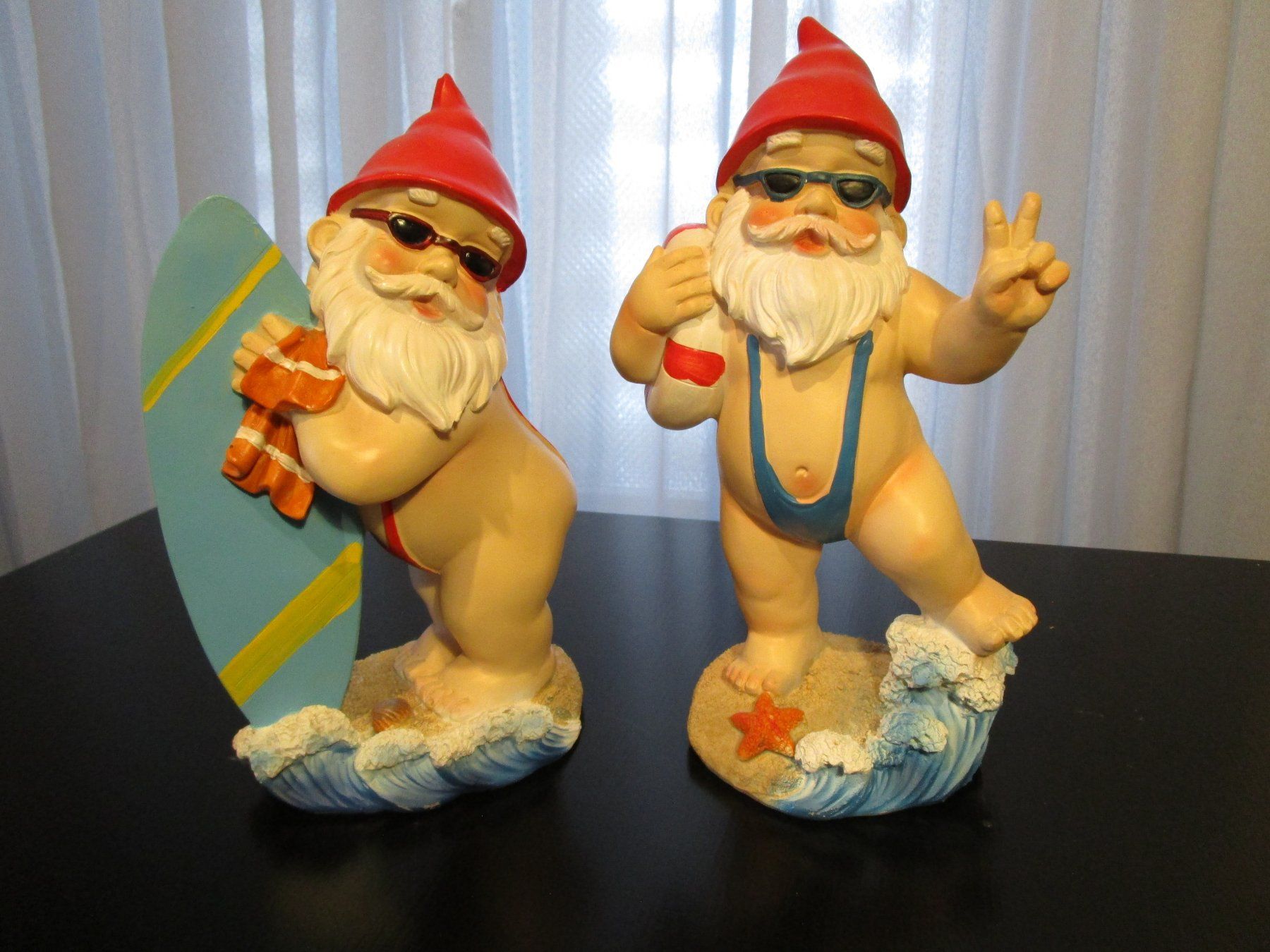 Statuette: 2 sexy Beach Gartenzwerge Bart & Tanga – Usato da Ermatingen venduto da Kobold007