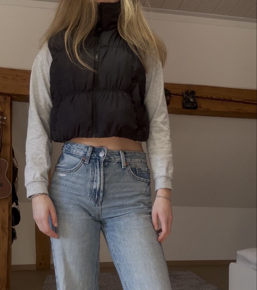 H&M Gilet & Giacche senza maniche: Schwarzes Puffer Gilet – Usato da Hellbühl venduto da chi_sf7g