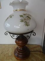 Alte Lampe 40 cm hoch,30 cm breit, Holzsockel, elektrisch
