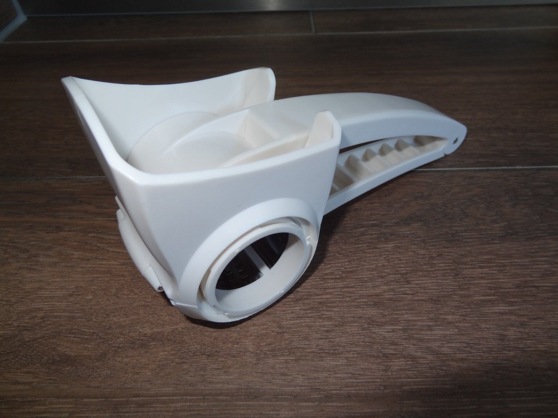Komplettküchen: Râpe manuelle blanche accessoire cuisine – Gebraucht aus Satigny von salvatore73 1