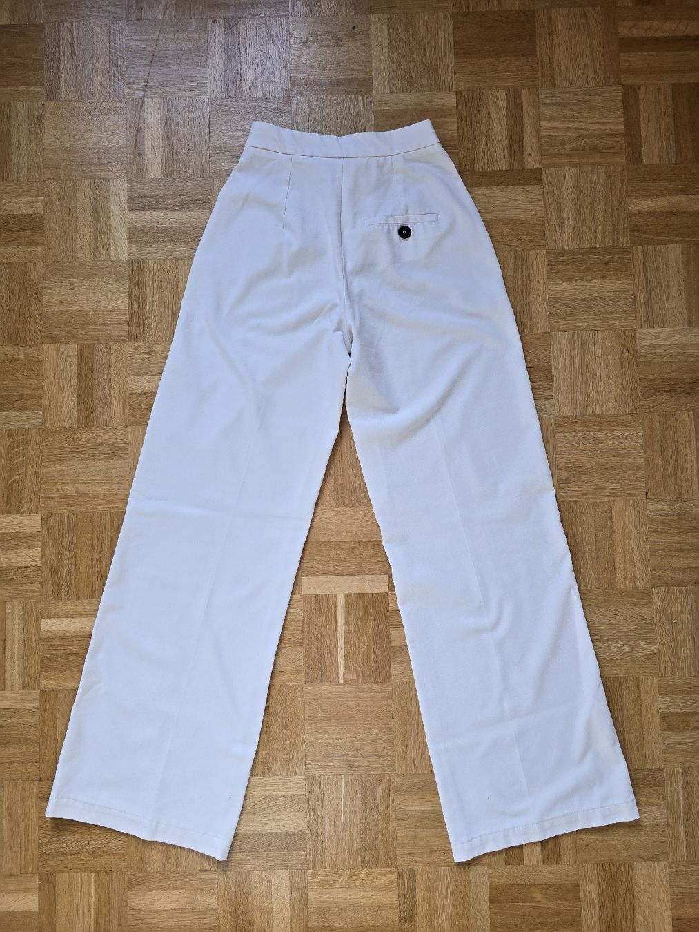 Bershka Pantaloni: Wide Leg Hose – Usato da Belp venduto da sar_r7ls 1