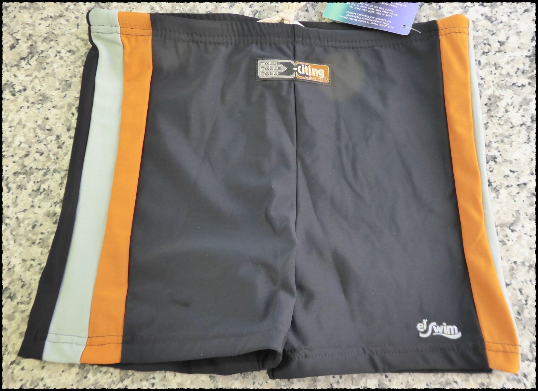 Costumi da bagno: 🌞 Modische Boxer-Badehose Gr. 152 – Nuovo e nell'imballaggio originale da Oberglatt ZH venduto da XXL-Verkauf