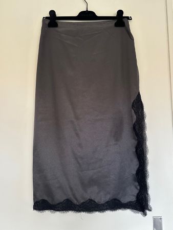 Grey skirt with black lace, side opening,size S