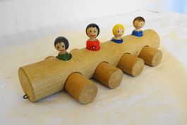 Holzspielzeug Auto mit Figuren, Holz, Vintage, zum ziehen
