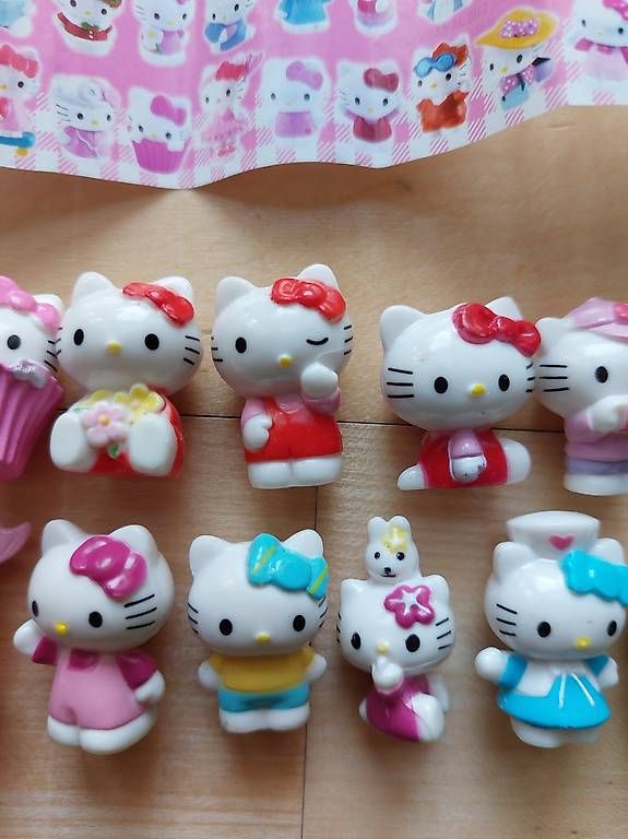 Hello Kitty Statuette: Hello Kitty Figuren – Nuovo (secondo la descrizione) da Flaach venduto da nad_xpb7 3