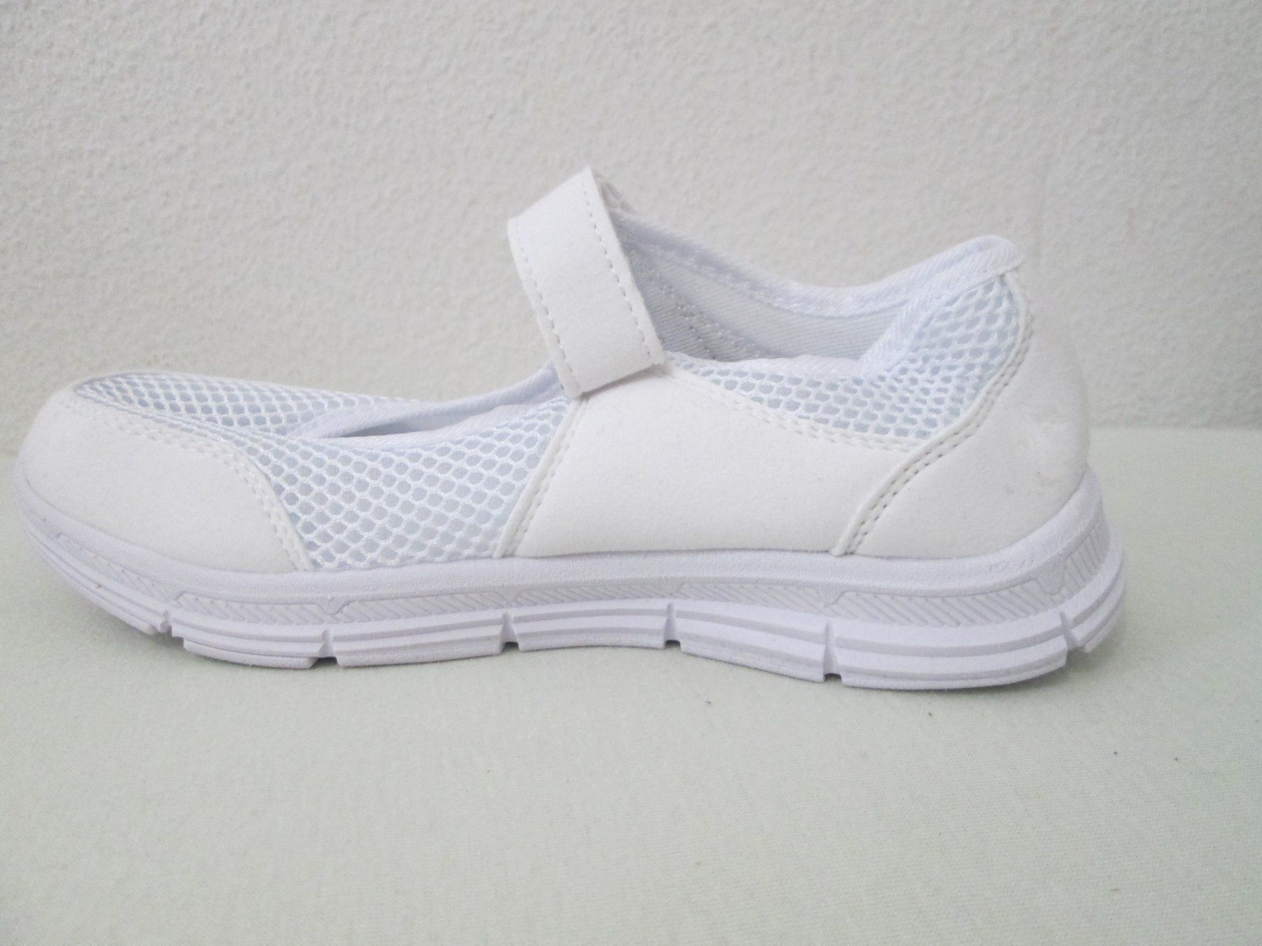 Scarpe da donna: Weisser Sommerschuh – Nuovo (secondo la descrizione) da Neuchâtel venduto da Dualseele 2