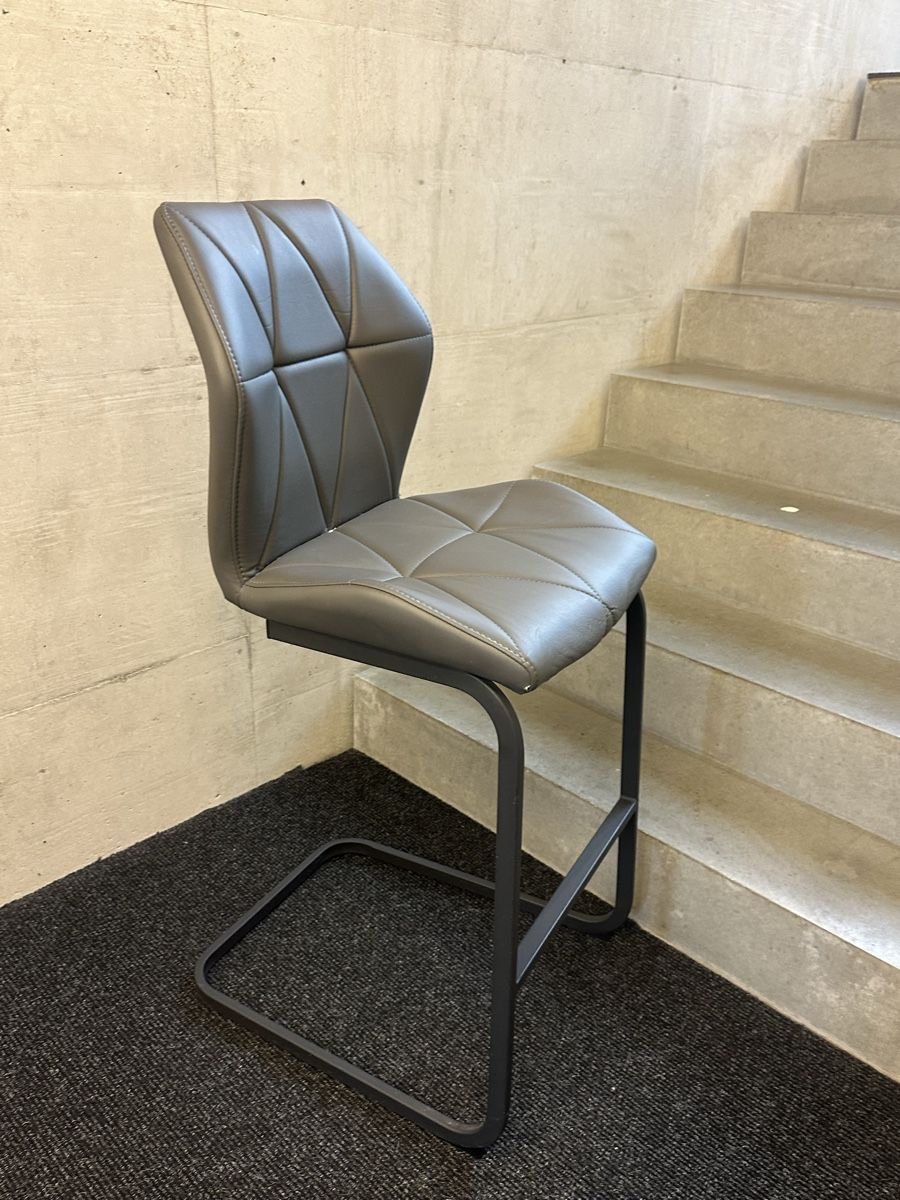 Hochstühle: Modern Bar Stool - Chair- Chocker – Gebraucht aus Meilen von M_71