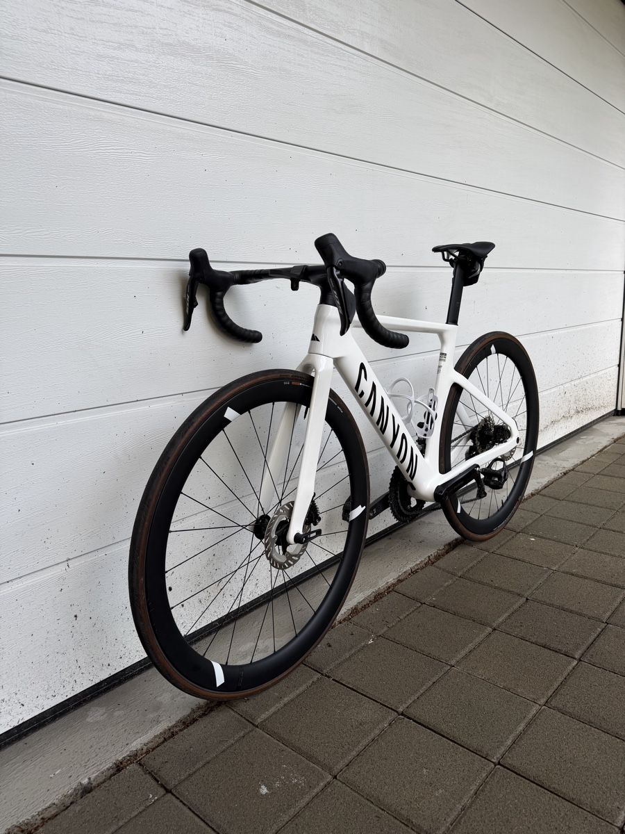 Canyon Biciclette: Aeroad CF SLX 7 Di2, Größe XS – Nuovo (secondo la descrizione) da Flamatt venduto da crames.noah 1